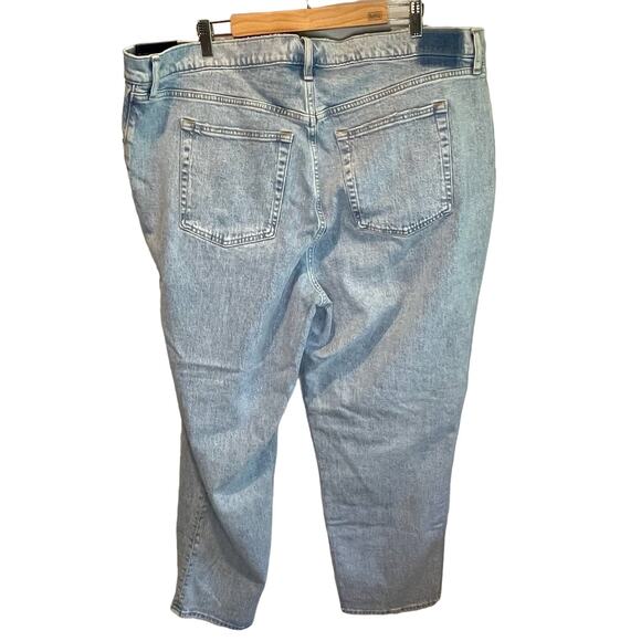 Abercrombie & Fitch NWT The '90s Straight Ultra High Rise Jeans - size 36/22R - Picture 2 of 10